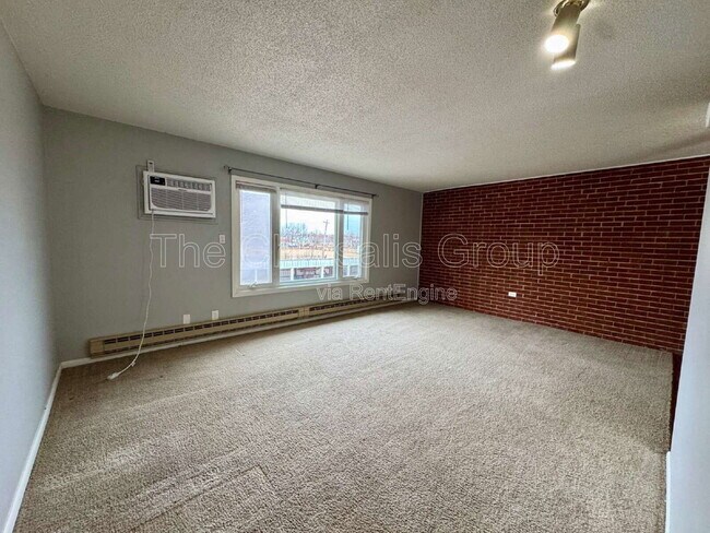 Foto del edificio - 445 Elm Pl