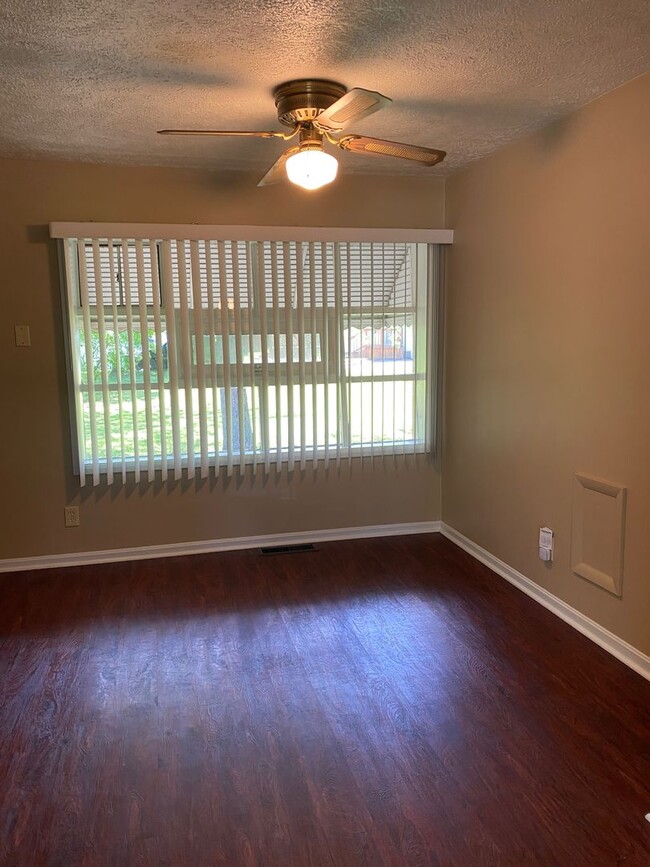 Foto del edificio - 2806 Bainbridge Ave