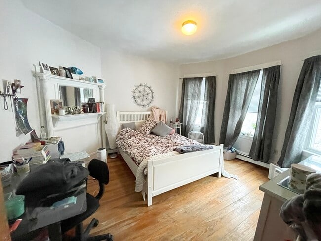 Building Photo - 83 Wensley St