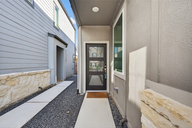 Foto del edificio - 1518 Red Acer Dr