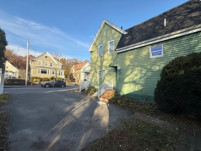 Building Photo - 1-3 Nelson St