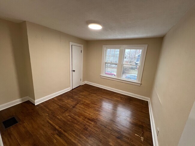 Building Photo - 659 S Wayne Ave