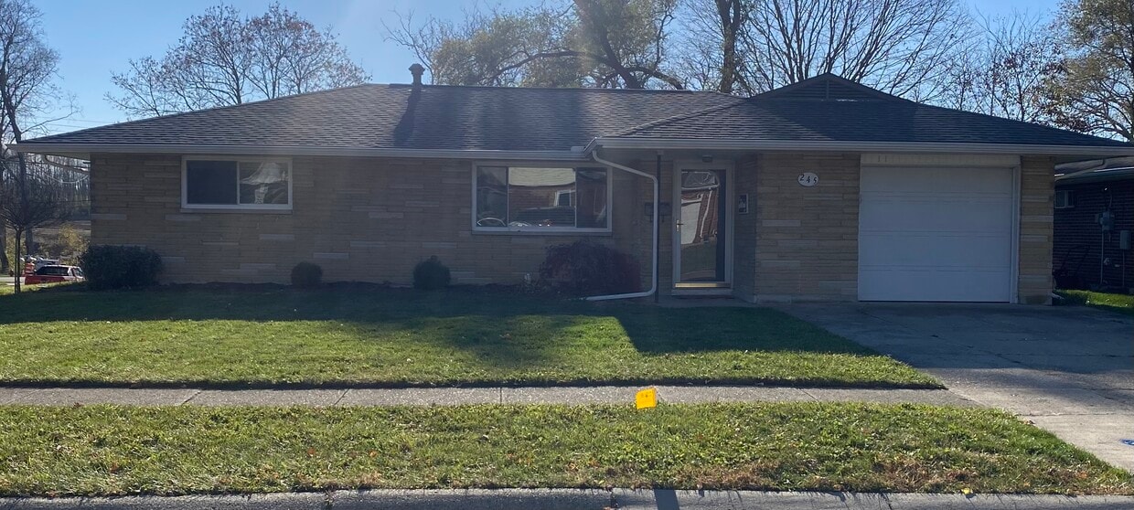 Primary Photo - 245 Kesling Dr