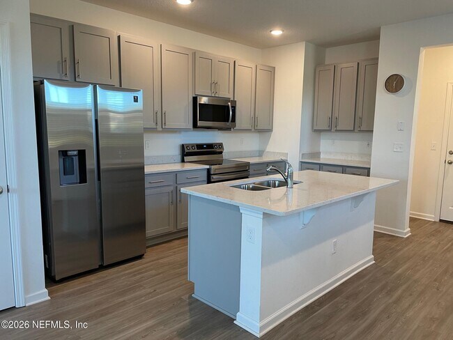 Foto del edificio - 106 Ridge Lake Rd