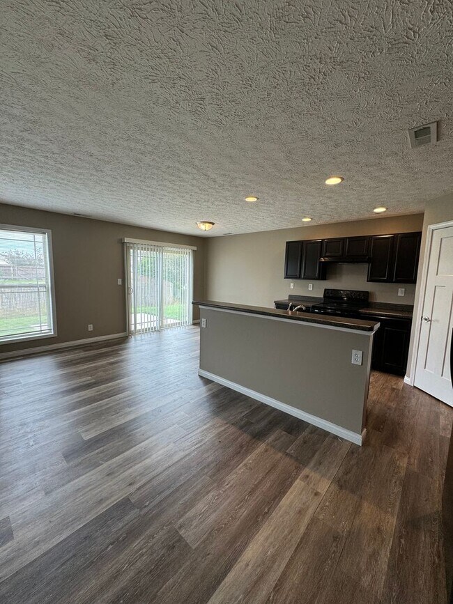 Foto del edificio - 3 Bedroom Single Family Home Available in ...