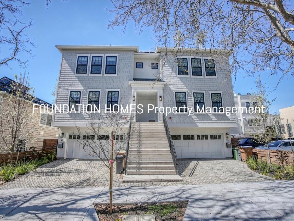 Primary Photo - 3 br, 2.5 bath House - 23 G Street