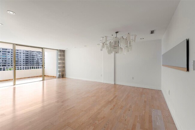 Foto del edificio - 199 Ocean Ln Dr