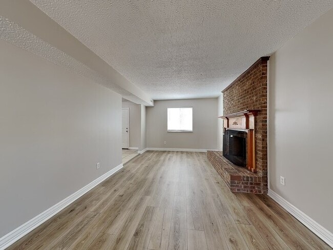 Building Photo - 7315 Connan Ln