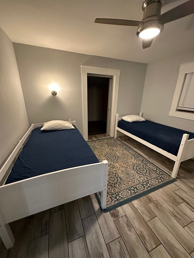 Foto del edificio - 1011 67th Avenue Dr W