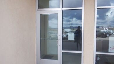 Building Photo - 101 E Nichols Canyon Rd