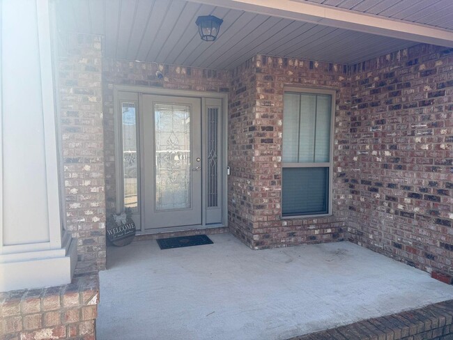 Building Photo - 3070 Crown Creek Cir