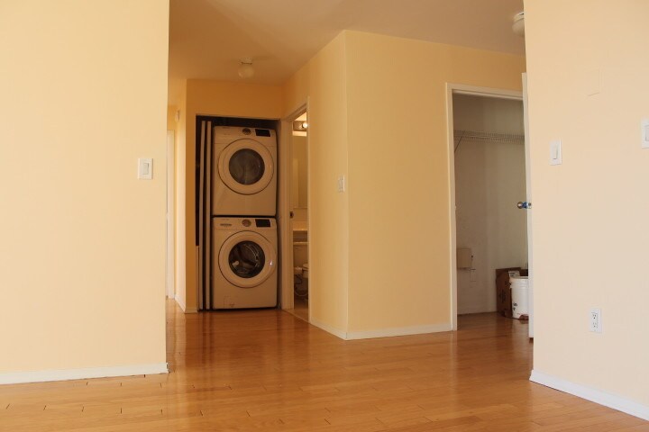 Primary Photo - 45 Oceana Dr E