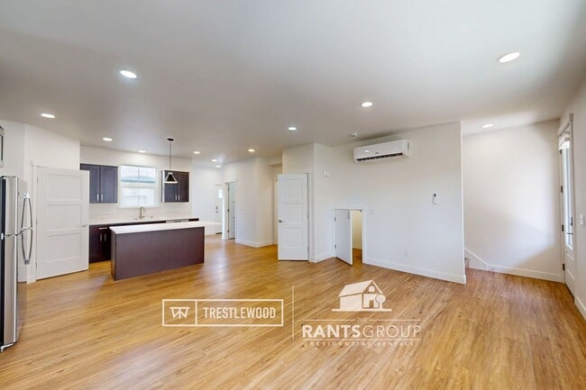 Building Photo - Brand New! Modern Home in Trestlewood – Wh...