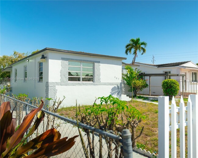 Foto del edificio - 467 SE 3rd St