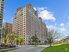 Building Photo - 3240 N Lake Shore Dr