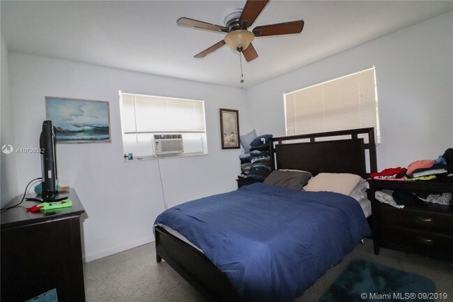Foto del edificio - 1804 SW 20th St