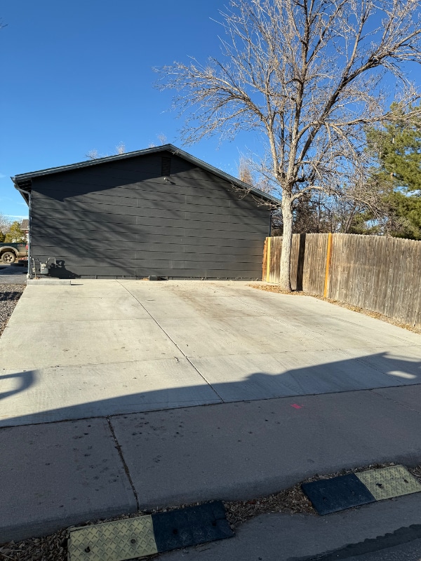 Building Photo - 11175 Dexter Dr