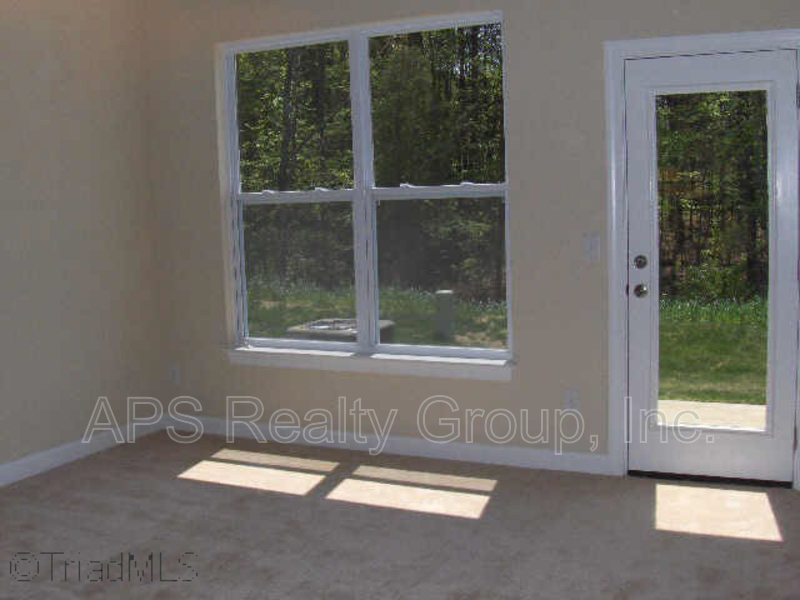 Building Photo - 4823 Sterling Brooke Ln