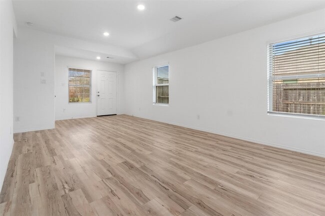 Building Photo - 8706 Wooster Trails Dr