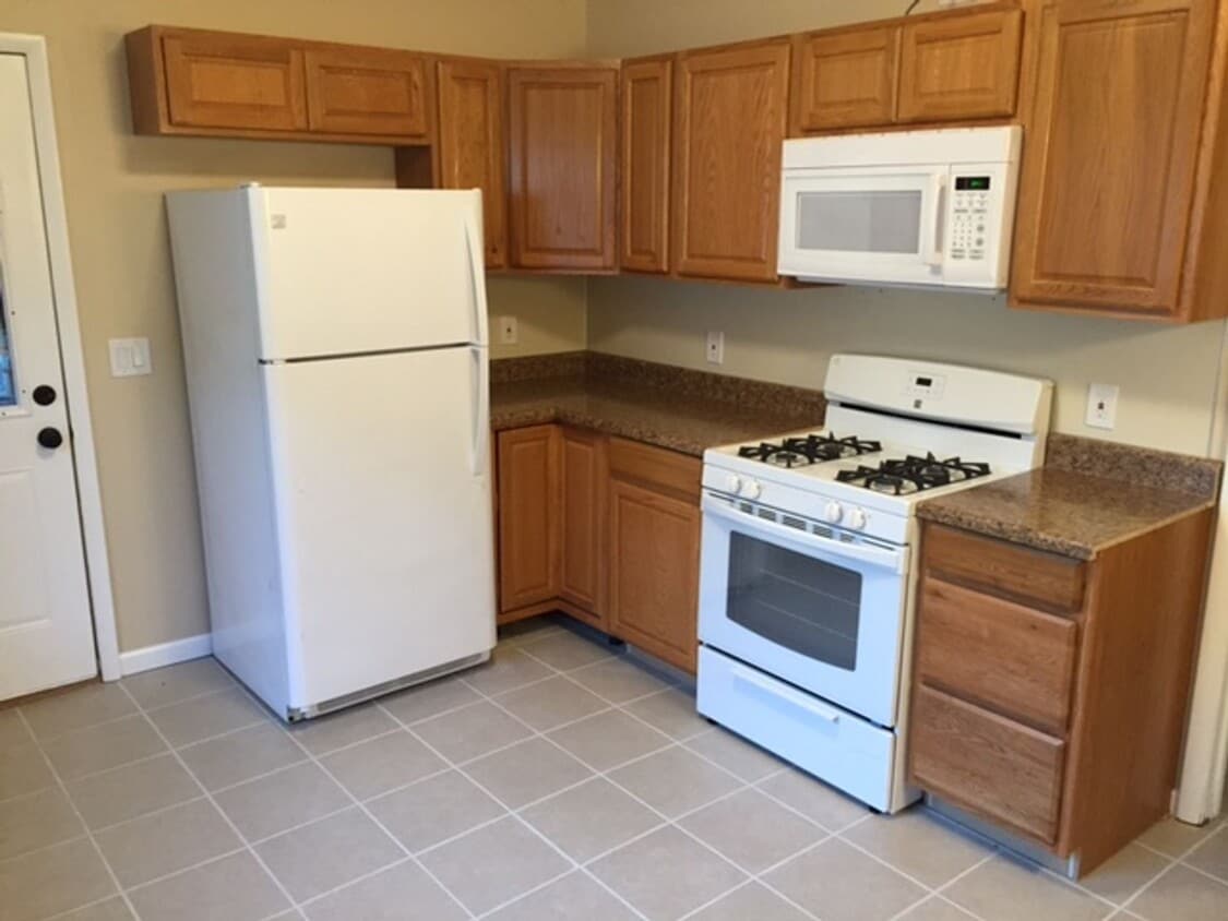 Primary Photo - Charming 3 Bedroom, 1 Bath Home in the Swa...