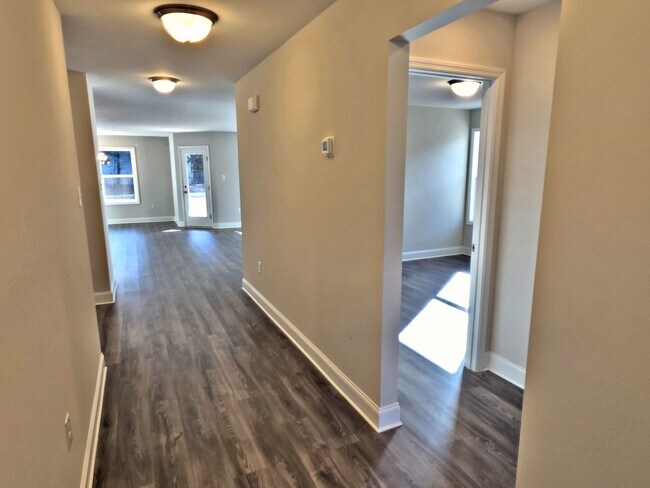 Foto del edificio - 3BR / 2BA House Decatur/Priceville