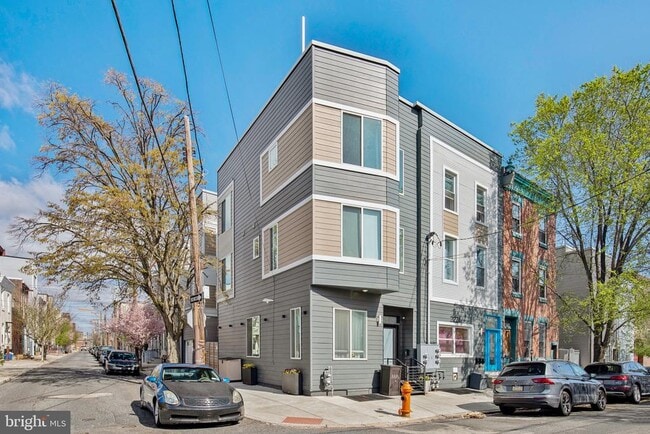 Building Photo - 2224 Amber St