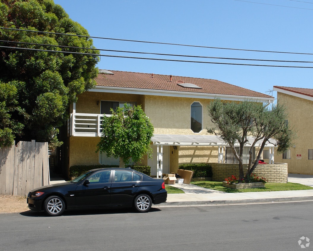 Foto del edificio - 5021 Dunbar Dr