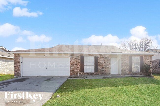 Foto del edificio - 612 Coolwood Ln