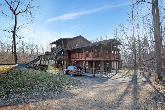 Building Photo - 442 Slim Ln