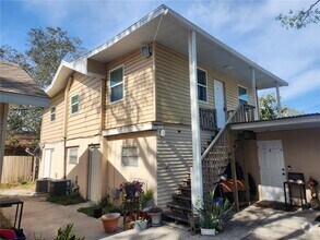 Building Photo - 2115 5th St