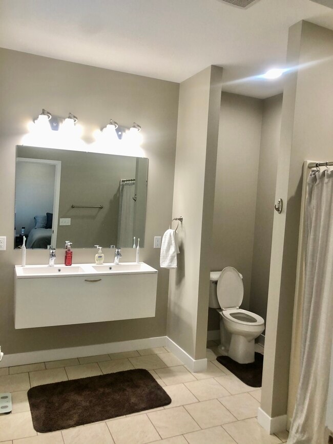 Primary Bedroom Bath - 3028 Bluestem Trl