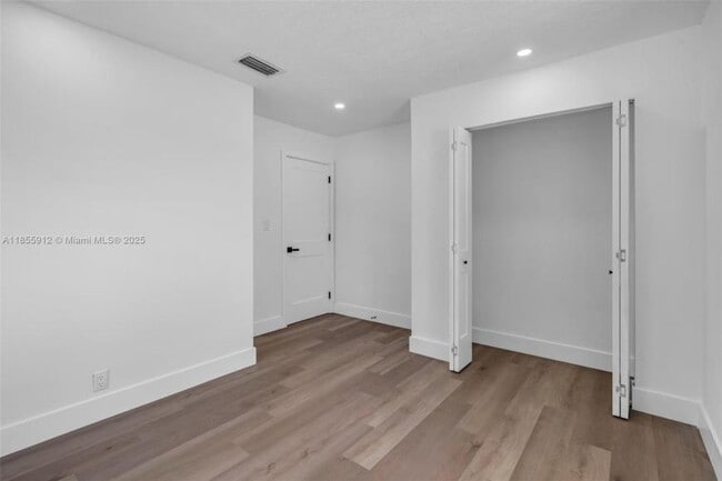 Building Photo - 4 bedroom in Ft Lauderdade FL 33312