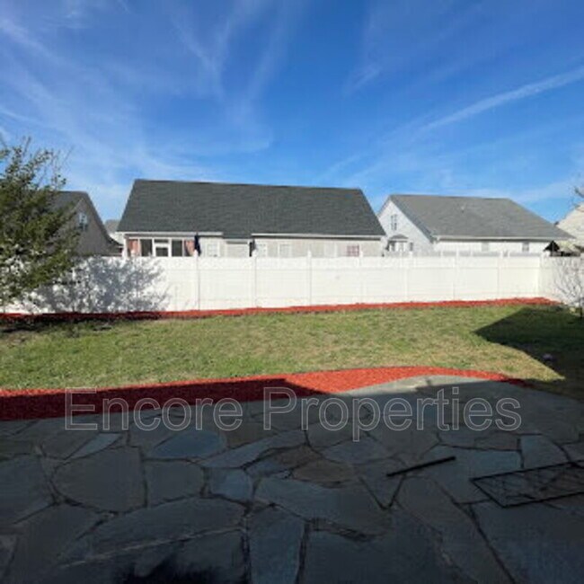 Foto del edificio - 1240 Chimney Swift Dr
