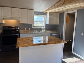 Building Photo - 110 County Rd 32150