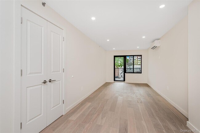 Foto del edificio - 3641 Johnson Ave
