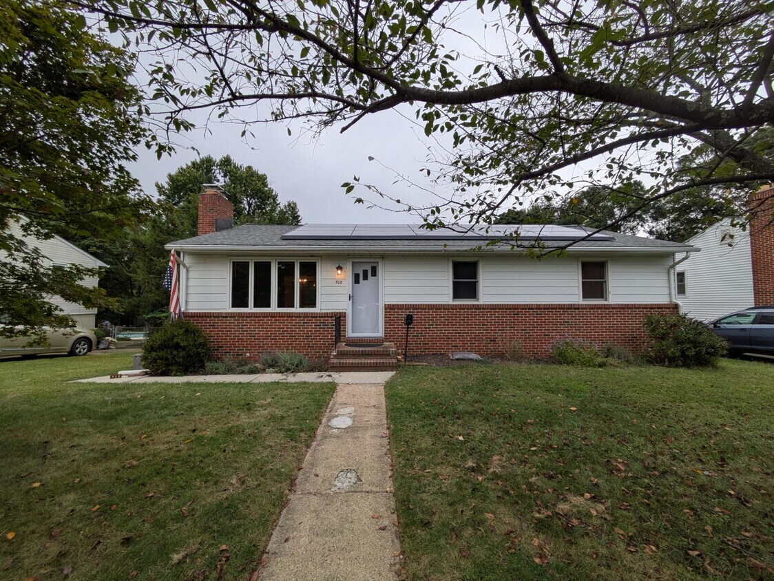 Foto principal - 308 Church Cir