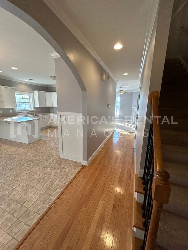 Building Photo - Home for rent in Hoover!