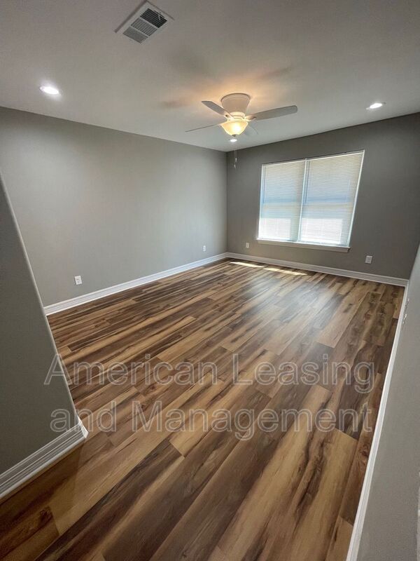 Foto del edificio - 131 8th Ave