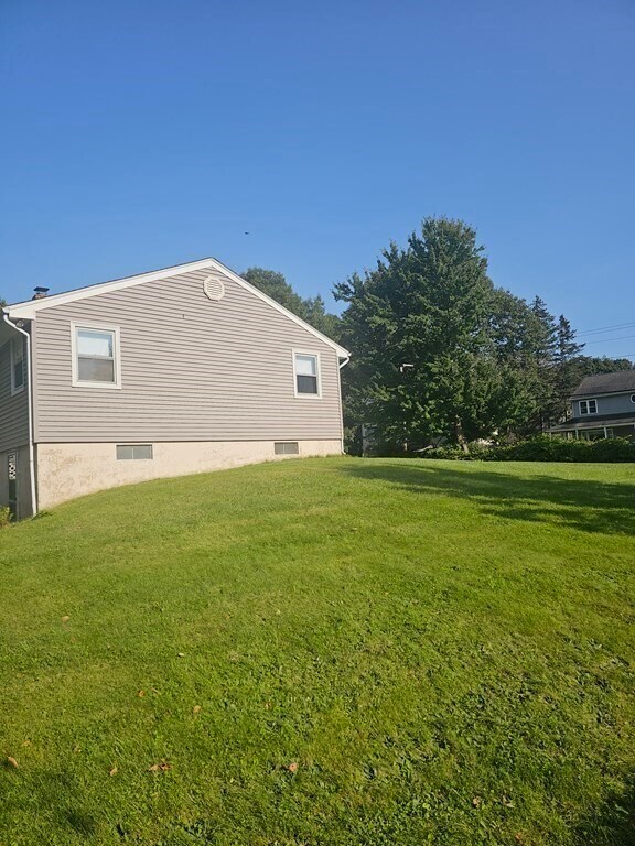 11 Central Tree Rd, Rutland, MA 01543 House Rental in Rutland, MA