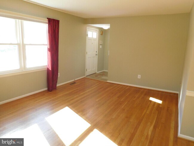 Building Photo - 6526 Bowie Dr