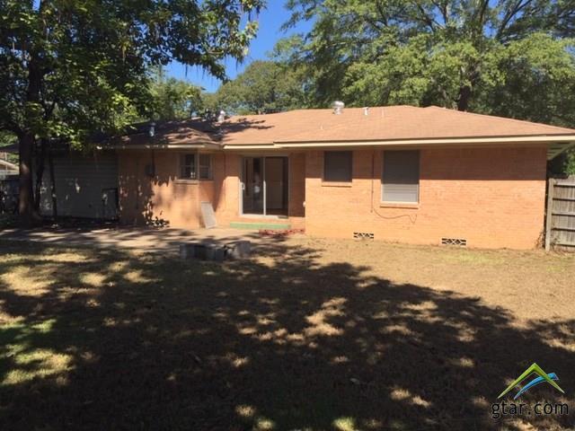 Building Photo - 2825 Tanglewood Dr
