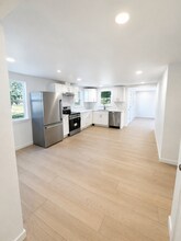 Building Photo - 4305 Claxter Ct NE