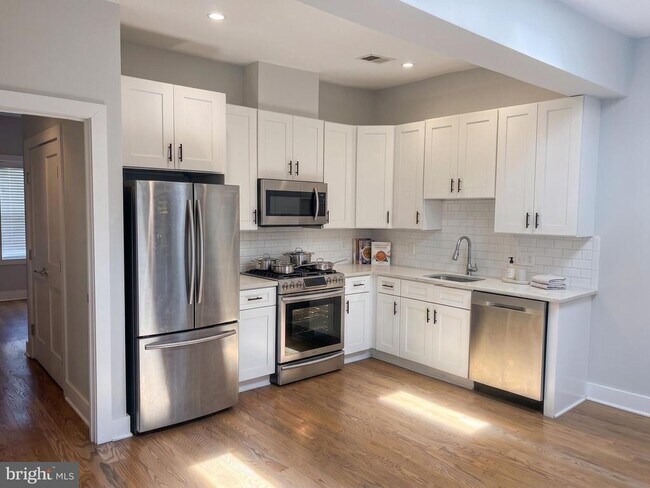Foto del edificio - 1627 Holbrook St NE