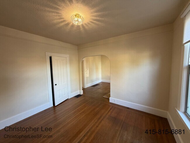 Foto del edificio - 327 N Delaware St