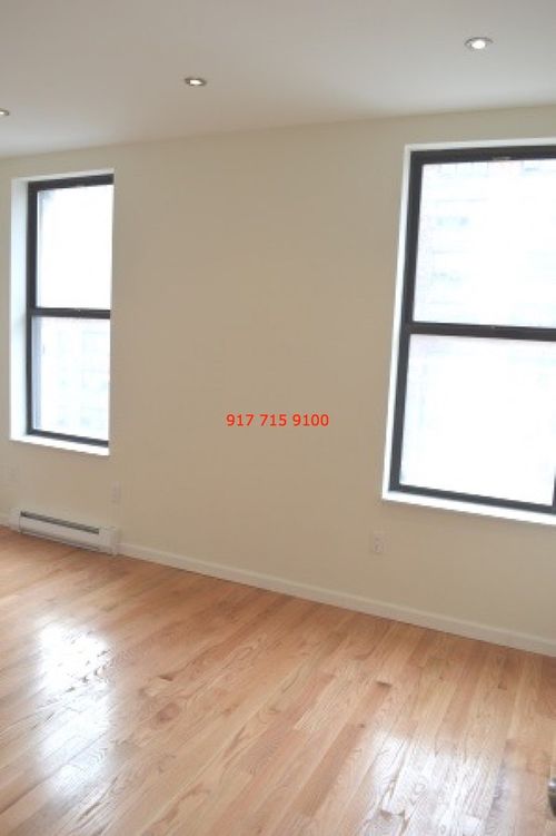 Primary Photo - 16 Manhattan Ave