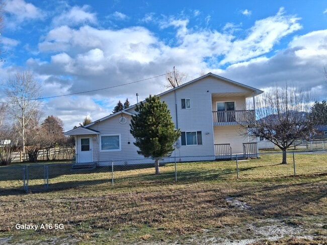 Foto del edificio - 2424 Mc Cauley Ln