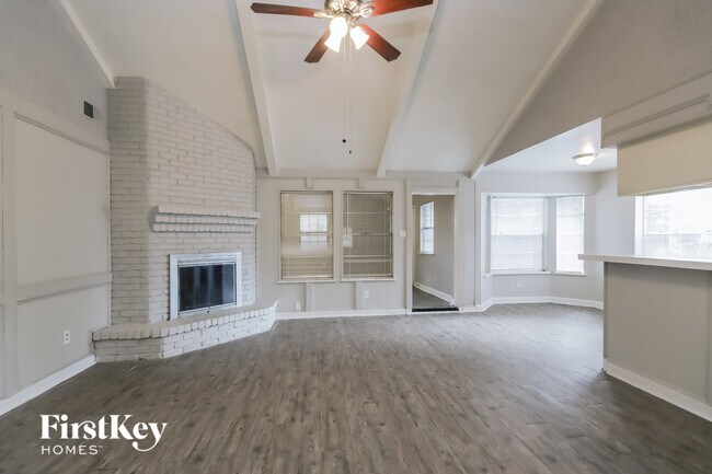 Foto del edificio - 23202 Whispering Willow Dr
