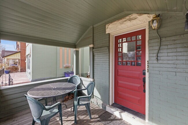 Foto del edificio - PRICE DROP!  Newly Renovated Studio Apt. in Classic Victorian Home in Baker District
