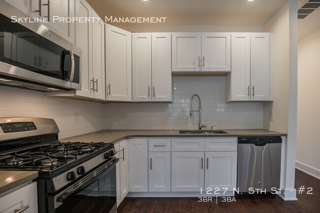 Building Photo - 1227 N 5th St