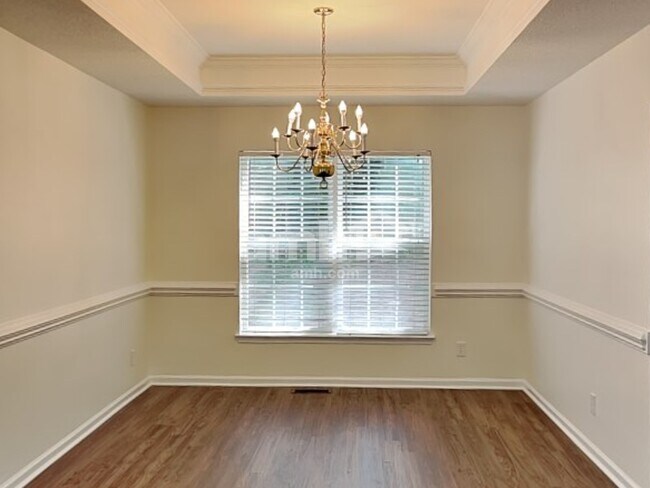Building Photo - 8915 Walden Ridge Drive